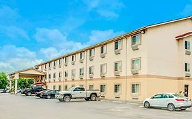 Super 8 By Wyndham San Antonio/Fiesta